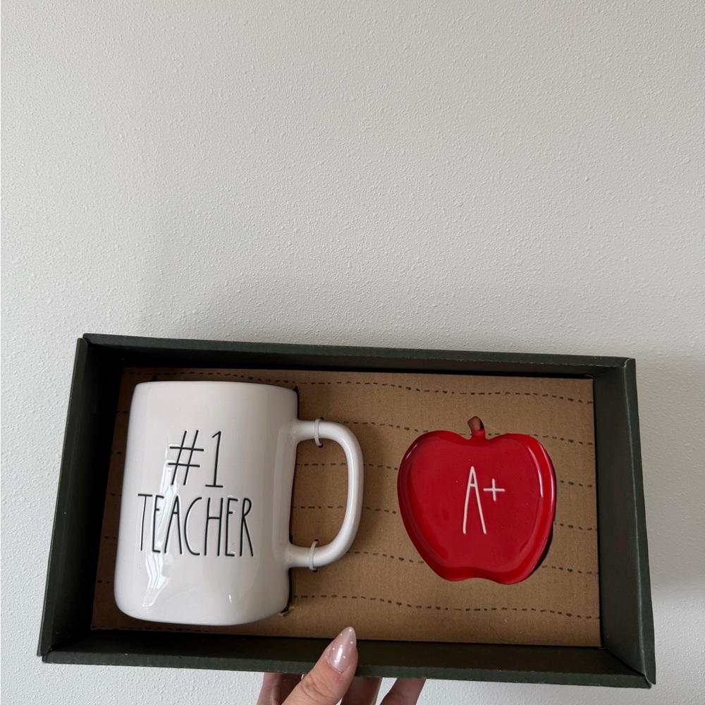 Rae Dunn Mug Set